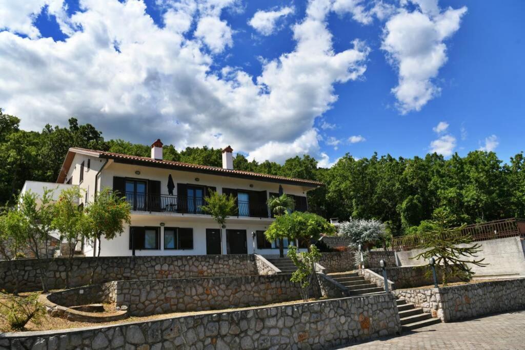 Grosses Reihenhaus Mit Viel Gruen Und Meerblick Holiday home