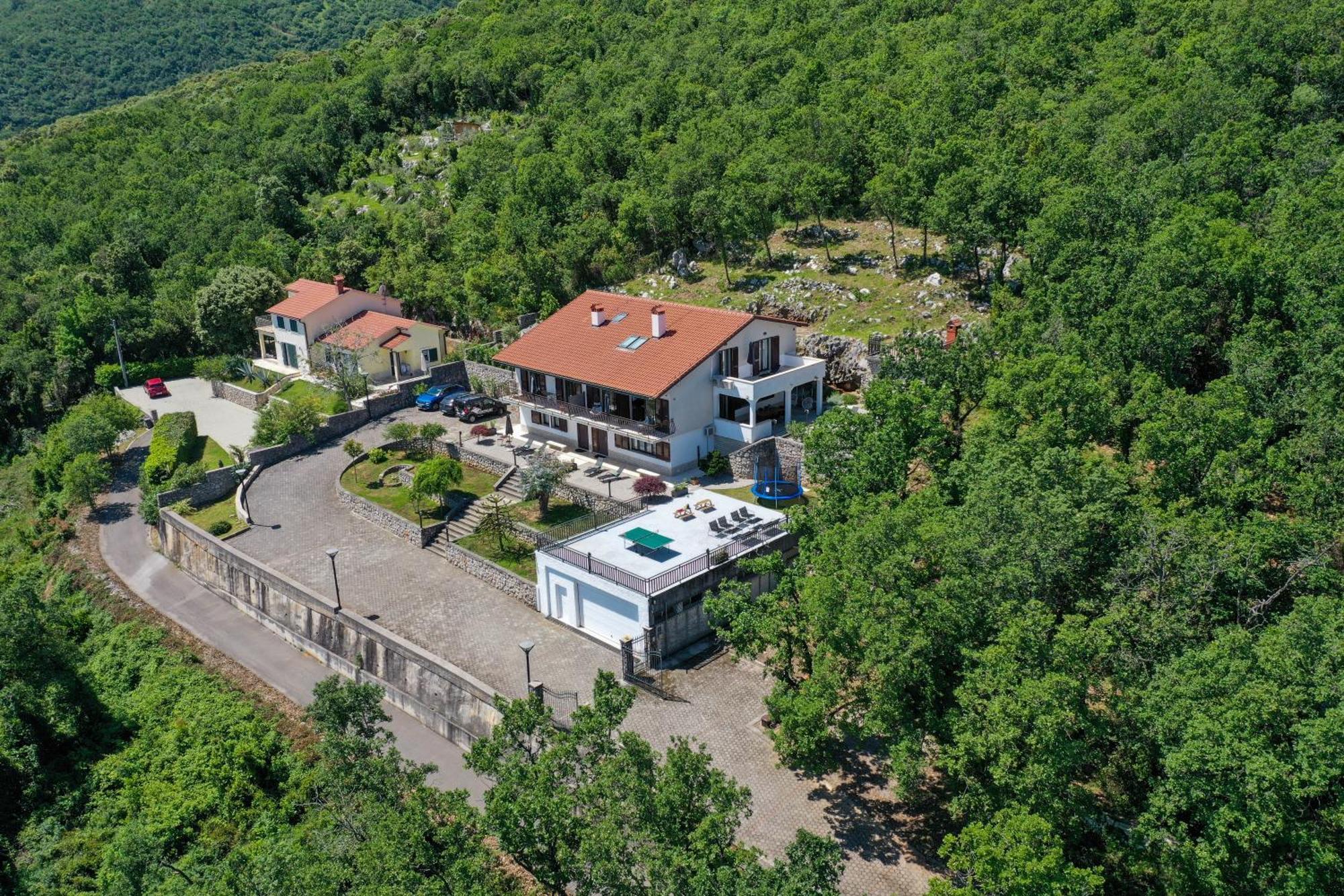 Holiday home Grosses Reihenhaus Mit Viel Gruen Und Meerblick Moscenicka Draga